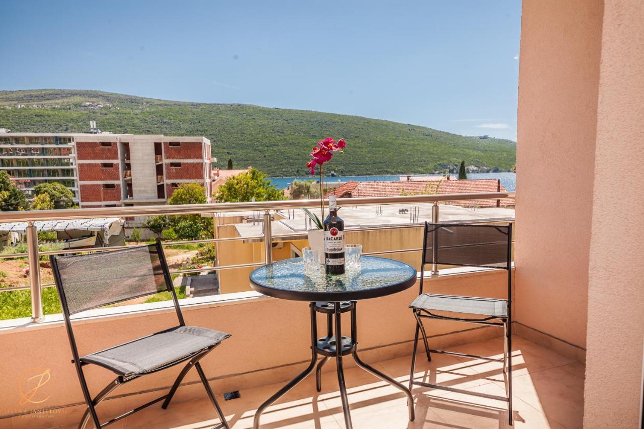 Apartments Ruzmarin Herceg Novi Exterior foto